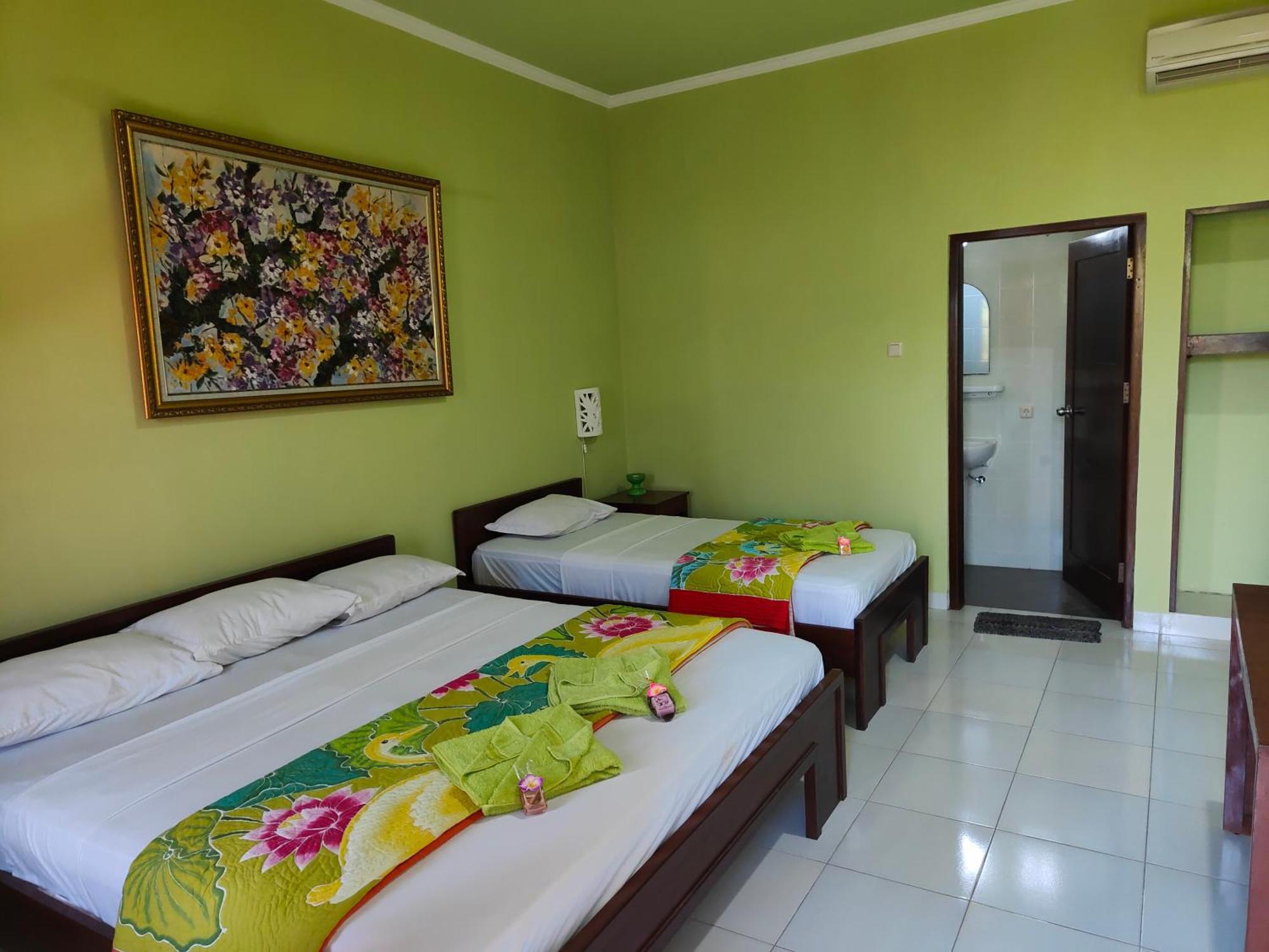 Berlian Inn Kuta Beach Extérieur photo