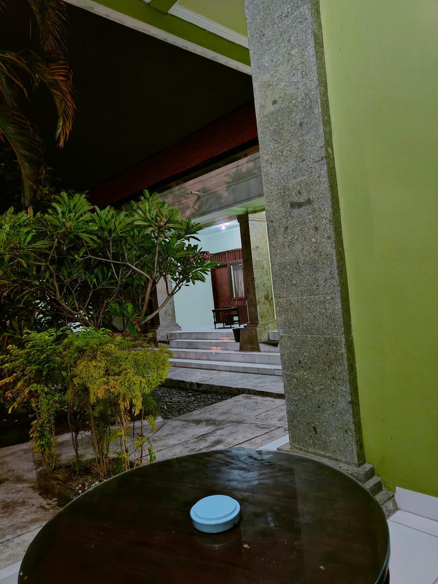 Berlian Inn Kuta Beach Extérieur photo