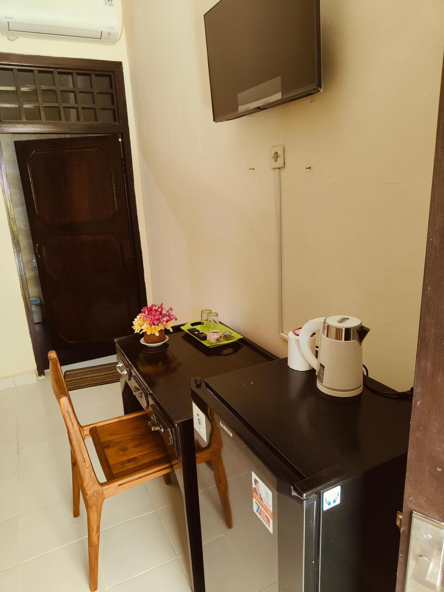 Berlian Inn Kuta Beach Extérieur photo