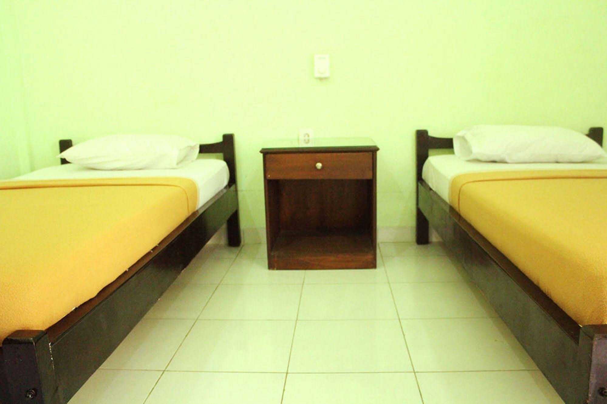 Berlian Inn Kuta Beach Extérieur photo