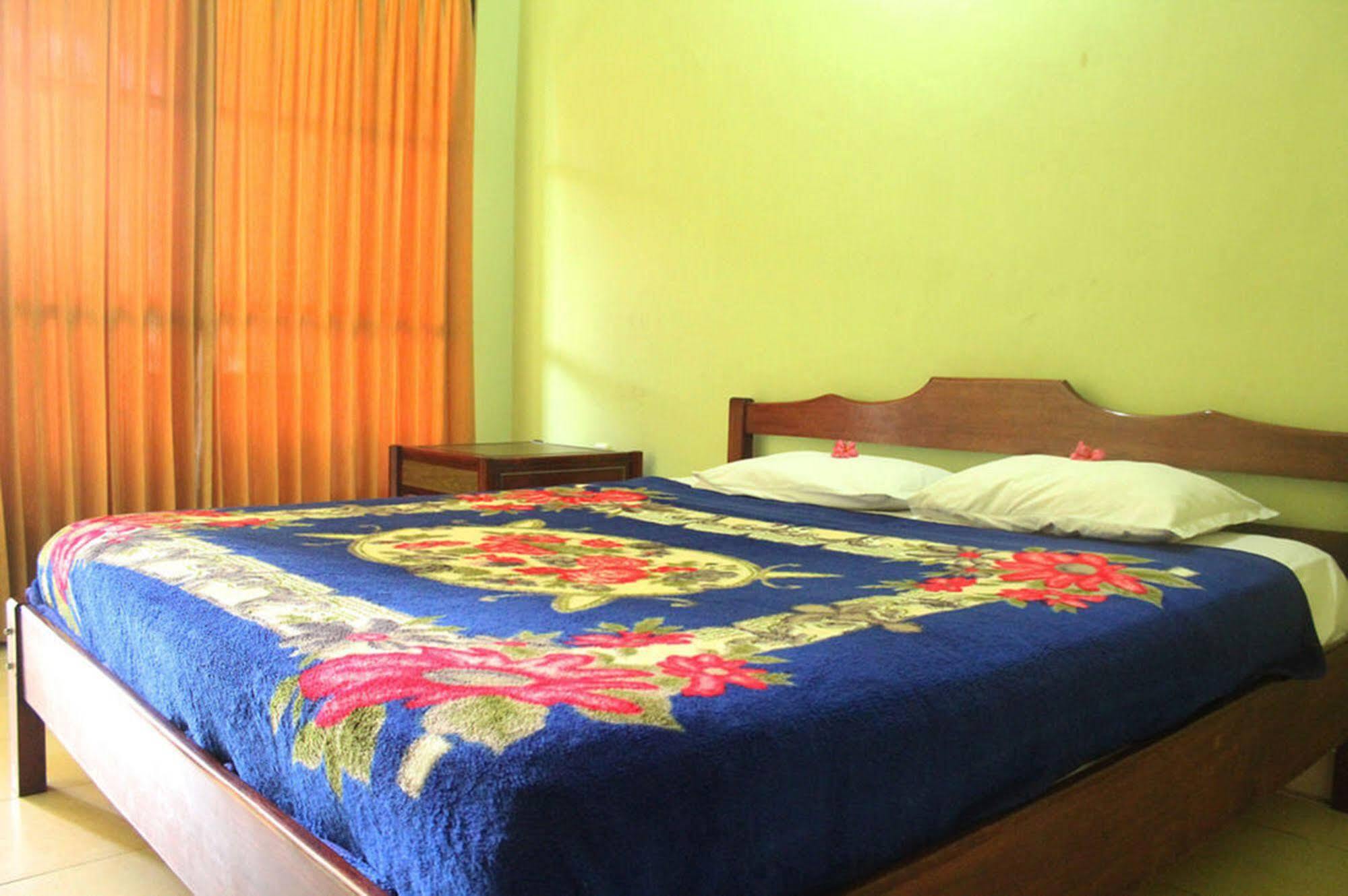 Berlian Inn Kuta Beach Extérieur photo